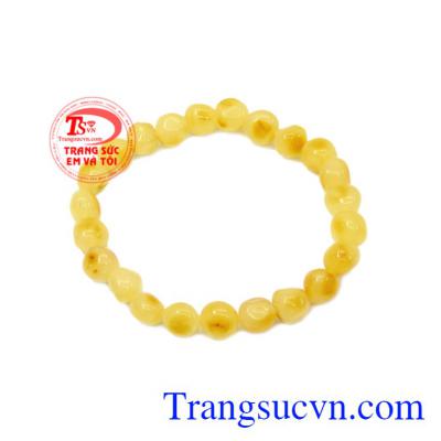 Chuỗi tay hổ phách tài lộc có thể làm quà tặng cho người thân, bạn bè.