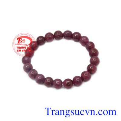 Chuỗi tay ruby 9 ly đẹp không chỉ là trang sức đeo tay mà còn đem lại may mắn cho gia chủ