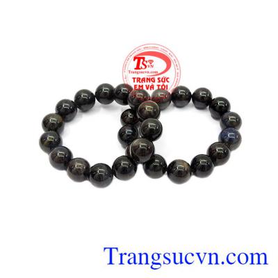 Người ta tin rằng, mỗi khi cảm thấy bất an, chỉ cần nhìn vào viên đá Sapphire lấp lánh, bạn sẽ cảm nhận được sự trong sáng và thuần khiết,Chuỗi tay Sapphire 14 ly