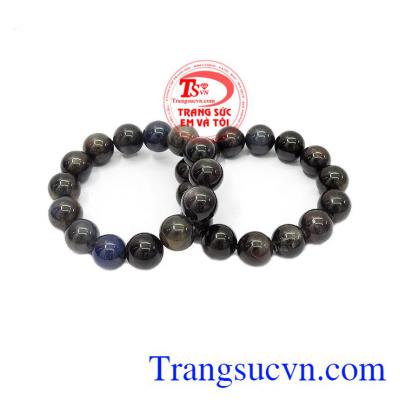 Ngay từ xa xưa, trước khi đi ký kết các hiệp ước quan trọng, người ta thường mang theo một mảnh nhỏ của đá Sapphire để giúp đem đến sự minh mẫn và sáng suốt khi ký kết để tránh không bị lọc lừa hay thất bại,Chuỗi tay Sapphire 15 ly