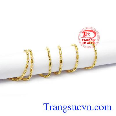 Sản phẩm có thể kết hợp cùng mặt dây vàng hoặc mặt dây gắn đá để tạo thêm điểm nhấn. Dây chuyền nữ lấp lánh