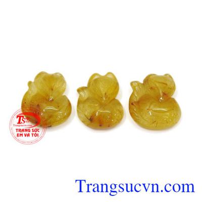 Đá quý thiên nhiên thích hợp cho nhiều độ tuổi. Hồ ly thạch anh tóc thông thái.