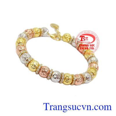 Trang sức là phụ kiện không thể thiếu của các bạn nữ, giúp phái đẹp tự tin hơn