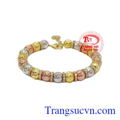 Lắc Bi Quý Phái 10k là sản phẩm được phái đẹp yêu thích bởi thiết kế sang trọng, thời trang