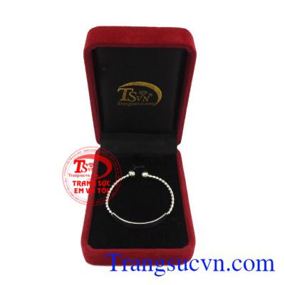 Lắc tay bạc cho trẻ em