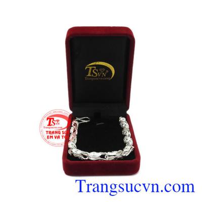 Sản phẩm thích hợp làm quà tặng cho người thân và bạn bè. Lắc tay bạc nam độc đáo.