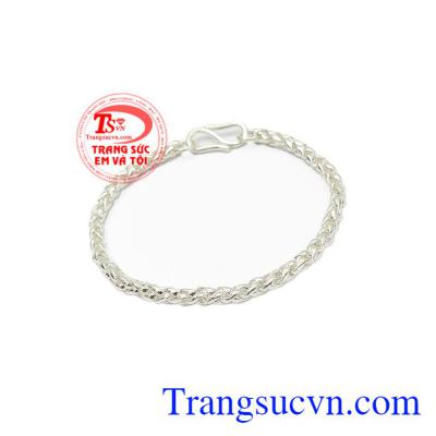 Với thiết kế nhỏ, đẹp, dễ dàng chỉnh size nên được nhiều bậc phụ huynh ưa chuộng
