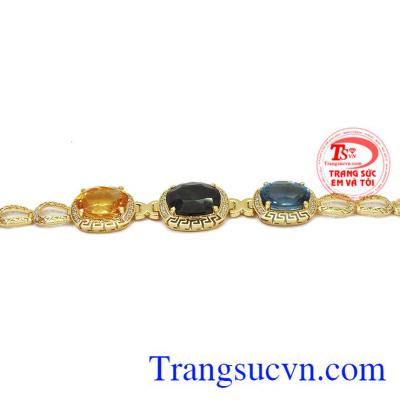 Sản phẩm thích hợp cho những dịp quan trọng. Lắc tay đá quý sang trọng