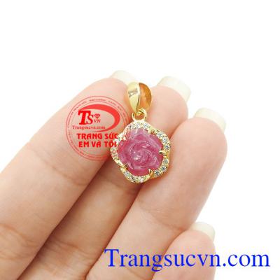 Sản phẩm thích hơp làm quà tặng cho người thân hoặc bạn bè,Mặt dây chuyền Ruby vàng 14k