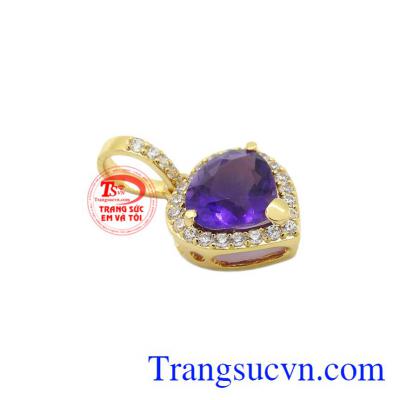 Mặt dây nữ vàng thạch anh tím đẹp là món quà ý nghĩa dành tặng cho người thương vào những dịp đặc biệt.