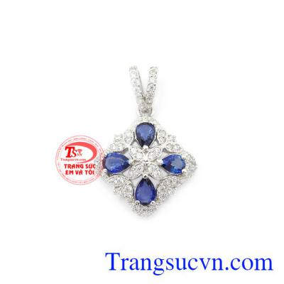 Mặt dây Sapphire vàng trắng được thiết kế sang trọng, tinh tế.