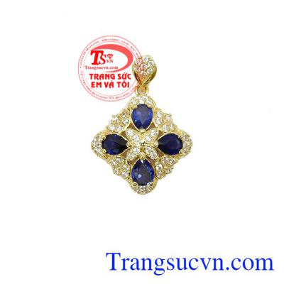 Mặt dây Sapphire xanh lam được kết hợp giữa đá Sapphire thiên nhiên và vàng tây 14k,Mặt dây Sapphire xanh lam