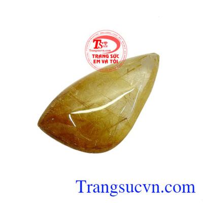 Thạch anh tóc vàng có trường năng lượng vô cùng mạnh mẽ, có khả năng trấn tĩnh, điều hòa tinh thần và lấy lại sự tự tin cho cho người đeo