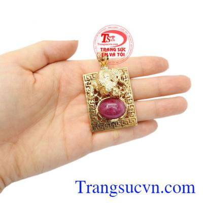 Mặt dây vàng hổ Ruby độc đáo, chất lượng.