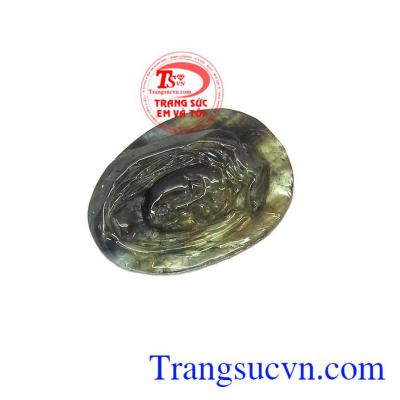 Sapphire ngoài vẻ đẹp thiên phú với độ cứng cao, sapphire lại cực kỳ nhiều màu dễ dàng lựa chọn