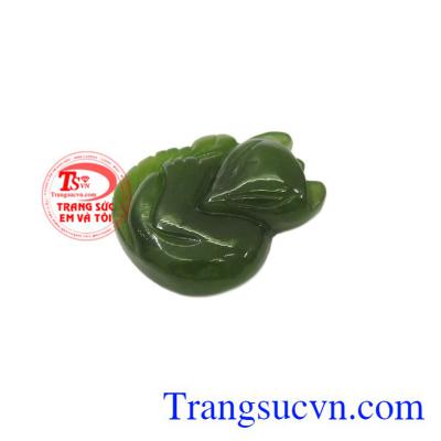 Mặt hồ ly Nephrite chất lượng mang lại may mắn trong chuyện tình cảm, giữ gìn hạnh phúc đôi lứa.