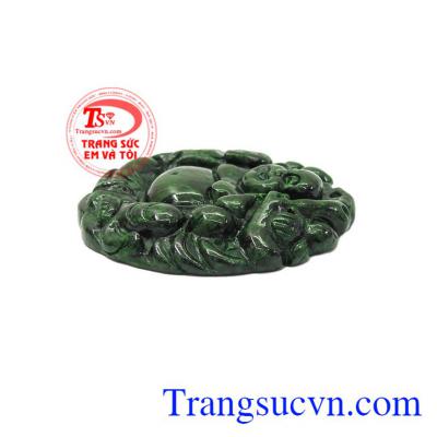 Đặc biệt, đeo trang sức bằng ngọc Jade còn giúp tăng khả năng của mắt, chống cận thị,Mặt Jadeite di lặc khí chất