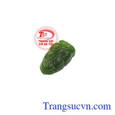 Ngọc cẩm thạch là loại đá được vua chúa, quan lại thời xưa hết sức ưa chuộng,Mặt Nephrite chiếc lá đẹp
