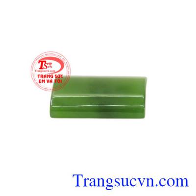 Mặt Nephrite tài lộc đẹp là món bảo vật tăng phúc khí cho chủ nhân.