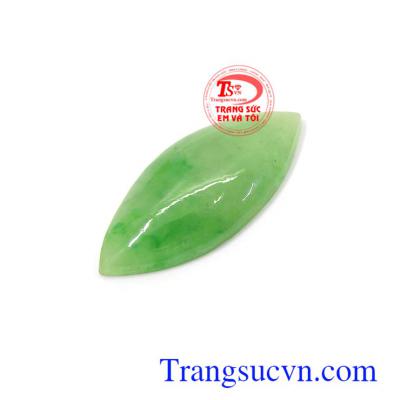 Mặt ngọc cẩm thạch bình an may mắn mang đến tiền tài, vận khí, sức khỏe, may mắn cho gia chủ, xua đuổi tà ma giúp chủ nhân tránh khỏi những đen đủi, những luồng khí tiêu cực