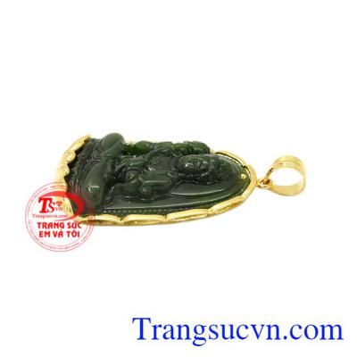 Mặt phật bản mệnh tuổi Ngọ Nephrite là món quà ý nghĩa dành tặng cho người thân, bạn bè.