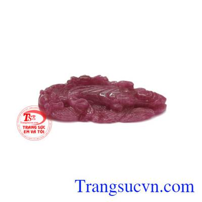Mặt quan âm ruby chất lượng, tinh tế.