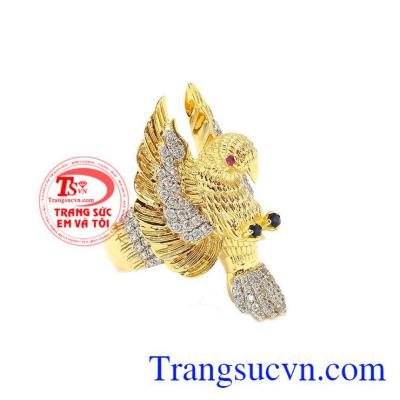 Sự kết hợp giữa vàng và đá quý tăng thêm giá trị cho sản phẩm. Nhẫn nam đại bàng cao cấp