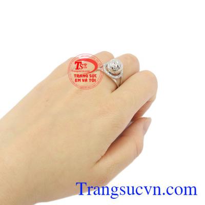 Nhẫn nữ bi vàng trắng đẹp, bảo hành 6 tháng.