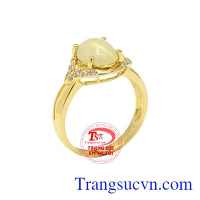 Nhẫn Nữ Opal May Mắn