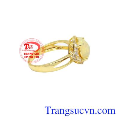 Nhẫn Nữ Opal May Mắn được chế tác từ vàng 14k, bảo hành 12 tháng, giao hàng nhanh trên toàn quốc