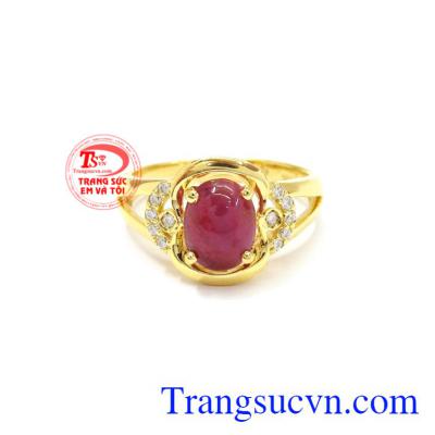 Đá ruby hợp với những người mệnh Hỏa, Thổ. Nhẫn nữ Ruby sang trọng