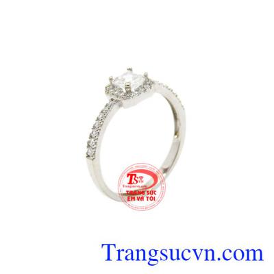 Nhẫn nữ vàng trắng tinh tế 10k được chế tác từ vàng 10k chất lượng cao.