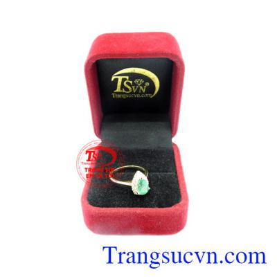 Nhẫn vàng Emerald thiên nhiên