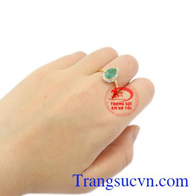 Nhẫn vàng Emerald thiên nhiên vàng 14k.