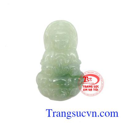 Phật ngọc jadeite Bình An là sản phẩm được chế tác tinh xảo, sắc nét
