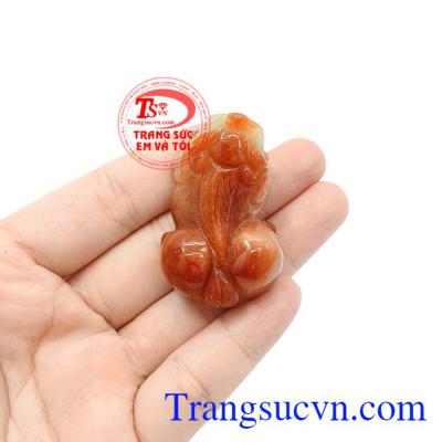 Sản phẩm thích hợp làm quà tặng cho người thân hoặc bạn bè để làm mặt dây chuyền hoặc đặt trong két chiêu tài lộc,Tỳ hưu ngọc cẩm thạch huyết