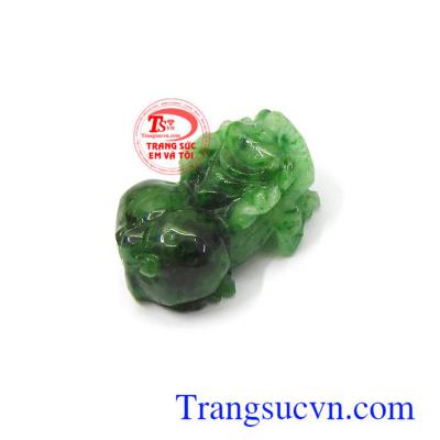 Tỳ hưu ngọc cẩm thạch ý nghĩa là linh vật có tác dụng chiêu tài lộc, may mắn, bình an, giải trừ tà khí, vì vậy rất được mọi người ưa chuộng từ xưa đến nay