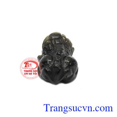 Tỳ hưu sapphir hợp mệnh mang đến cho người dùng sự may mắn và tài lộc.