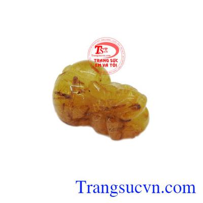 Tỳ hưu là một linh vật mang đến sự tại lộc, may mắn và giàu có cho gia chủ. Tỳ hưu thạch anh tóc thiên nhiên đẹp