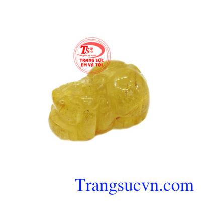 Tỳ hưu là linh vật hút tiền tài, giữ của cho gia chủ. Tỳ hưu thạch anh tóc thiên nhiên tài lộc