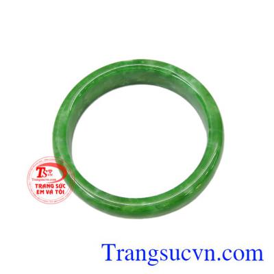Vòng tay cẩm thạch như ý có giấy kiểm định uy tín.