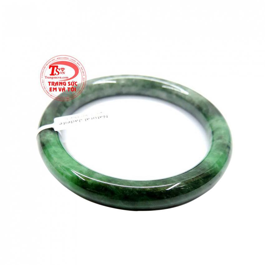 Chiếc vòng ngọc cẩm thạch đẹp