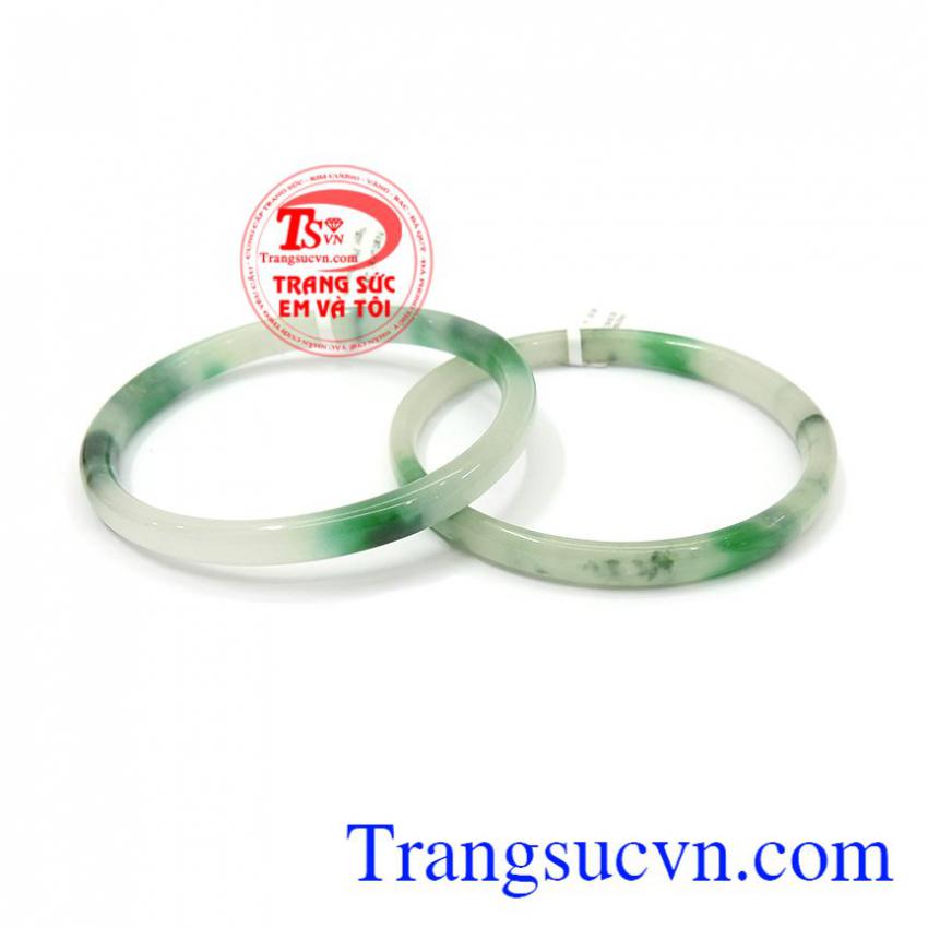 Đôi vòng ngọc thời thượng