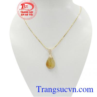 Bộ dây thạch anh tóc vàng thịnh vượng là sản phẩm thạch anh thiên nhiên mang lại nhiều may mắn, sức khỏe cho người đeo