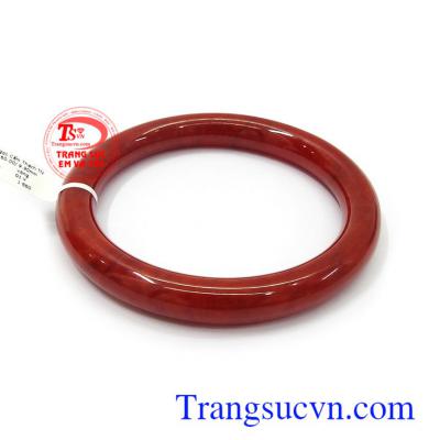Cẩm thạch màu đỏ vòng tay được chế tác từ ngọc cẩm thạch huyết mang đầy năng lượng giúp tăng khí vận của người sử dụng