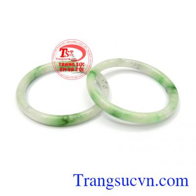 Cặp vòng ngọc cẩm thạch thiên nhiên được chế tác từ ngọc cẩm thạch thiên nhiên