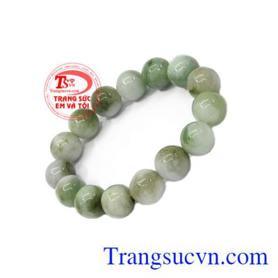 Ngọc cẩm thạch là loại ngọc quý, mang lại cho người dùng sự bình an và may mắn,Chuỗi ngọc cẩm thạch xanh biếc cười