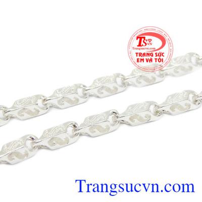 Các chi tiết làm nổi bật sản phẩm giúp cho người dùng càng thêm thời thượng và mạnh mẽ. Dây chuyền bạc nam công tử