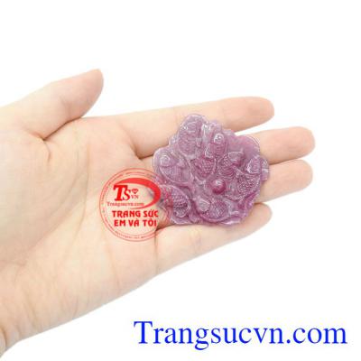 Mặt cá chép ruby chất lượng may mắn.