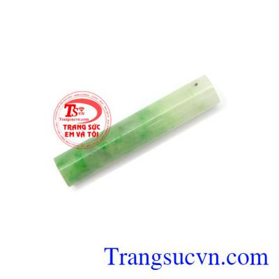 Mặt ngọc cẩm thạch đẹp, mặt ngọc cẩm thạch thiên nhiên, thích hợp làm mặt dây chuyền, chất lượng đảm bảo, giá cả hợp lý, mang đến may mắn, tài lộc cho người mang